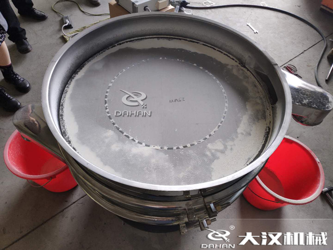 篩分過(guò)程中帶有水分的物料會(huì)影響篩分效果嗎？